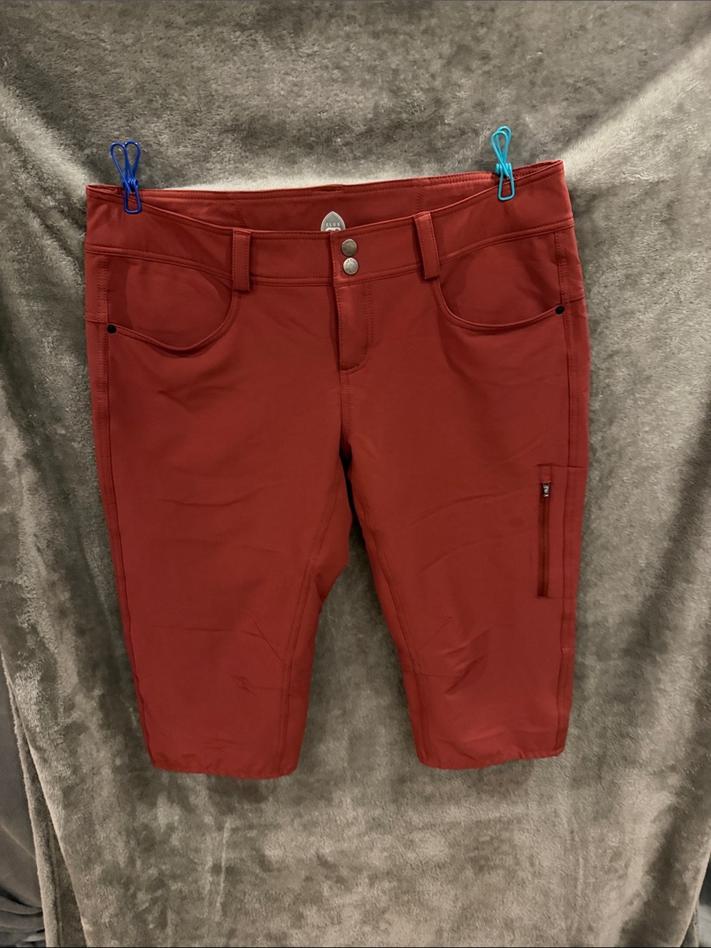 Club Ride Apparel Women's Stretch Bermudas in Brick Red